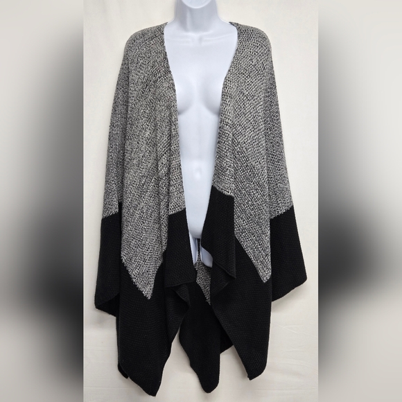 Cejon OSFM Oversized Acrylic Knit Shawl Sweater Asymmeyrical One Size - Picture 1 of 5